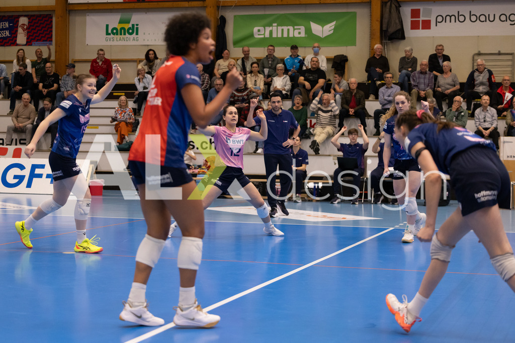 Volleyball I Frauen I Saison 2025-2026 I Volleyball NLA | Women I 1/2 Finals I  VC Kanti Schaffhausen - Sm'Aesch Pfeffingen I 07.03.2026 | Hochwertige Sportfotos kaufen & lizenzieren für Medien, Vereine, Agenturen & Sportler:innen. Entdecke professionelle Sportfotografie im Bildshop von Alexander Franzen. - Realisiert mit Pictrs.com
