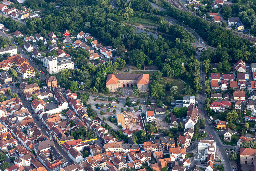 Luftbild: Ludwigstor in Germersheim im Bundesland Rheinland-Pfalz in Deutschland. Foto: IMG_120804.jpg vom 03.06.2020 durch Werner Riehm/FLY-FOTO.de