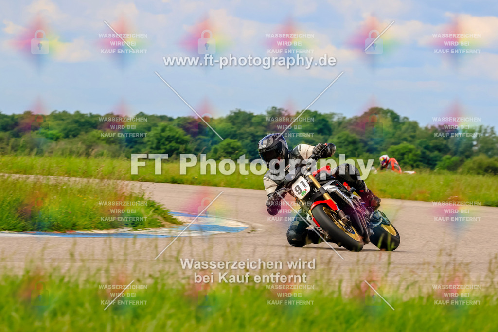 MotoTeam-1190 | Hier findet Ihr Bilder von Touristenfahrten auf der Nürburgring Nordschleife oder von anderen Veranstaltungen die ich besucht habe. Viel Spass beim Durch Schauen 