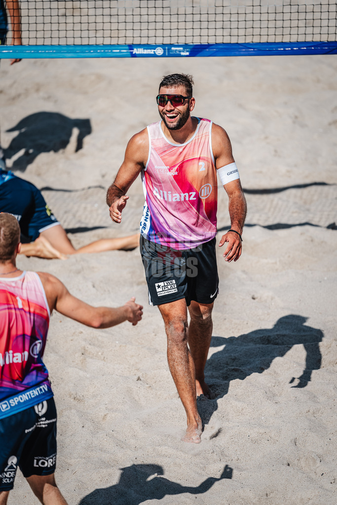 Beachvolleyball | Männer | Allianz German Beach Tour 2024 | Tourstop Kühlungsborn | 10.08.2024 | Nico Wegner freut sich