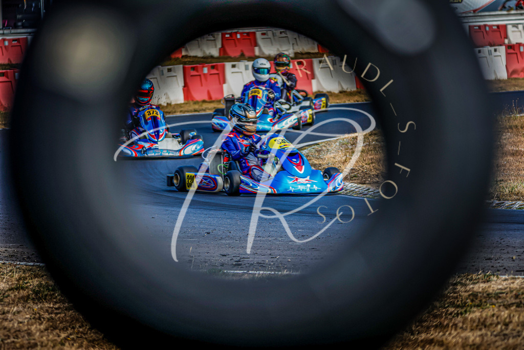 521BD6F1-BC19-4CCB-BC5A-54F39FB215ED | traudl_s_fotos