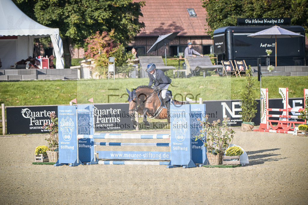 DOS_7056 | Entdecke hochwertige Reitturnierfotos von Foto Oger. Professionell, emotional und authentisch – jetzt Lieblingsmomente im Shop bestellen.Deutschlandweite Turnierfotografie. - Realisiert mit Pictrs.com