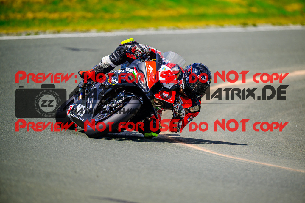 MaZZes_FotoMatrix_240728_6007705_6897 | STK