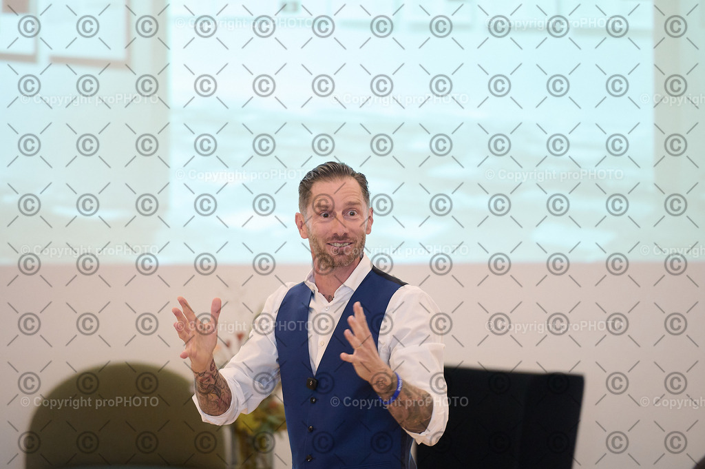 067_202509_EmployerBranding_NZ6_9811 | proPHOTO - Realisiert mit Pictrs.com