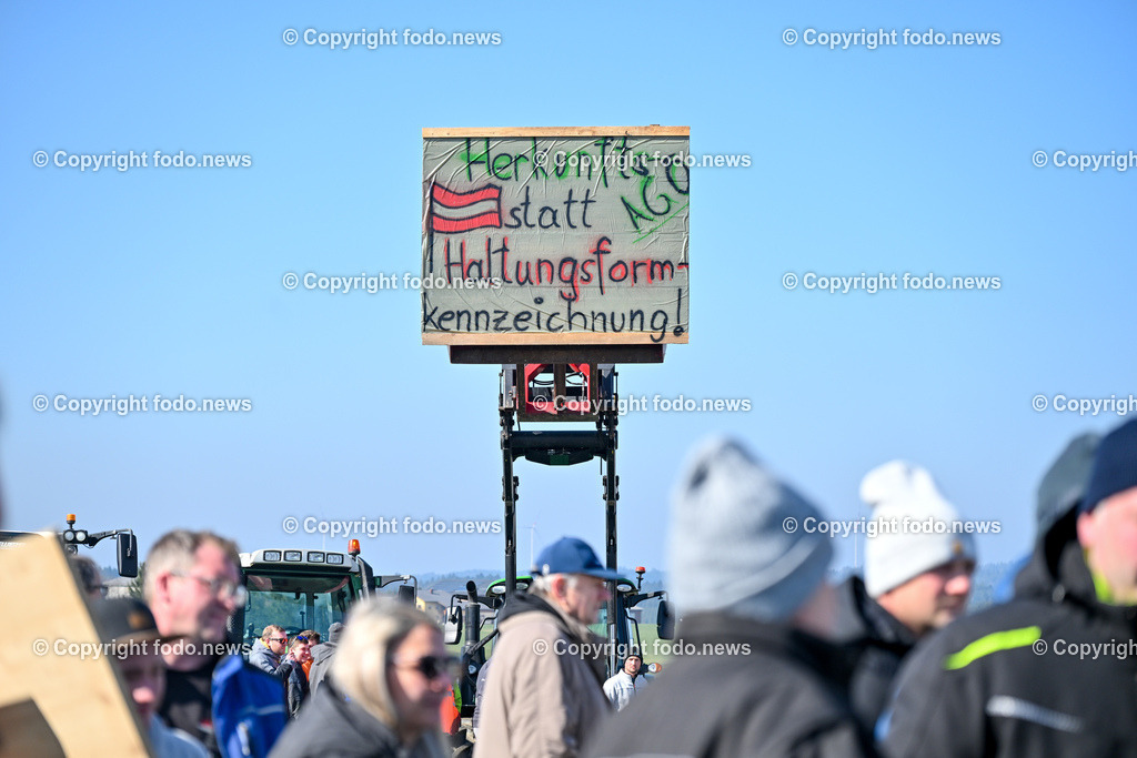 Bauernprotest_ Poendorf_ Lasco_ 08.03.2024-17 | 08.03.2024, Poendorf, AUT, Bauernprotest, im Bild Bauernprotest, Bauern, Landwirte, Traktoren, Fa. Lasco, Demo, Kundgebung