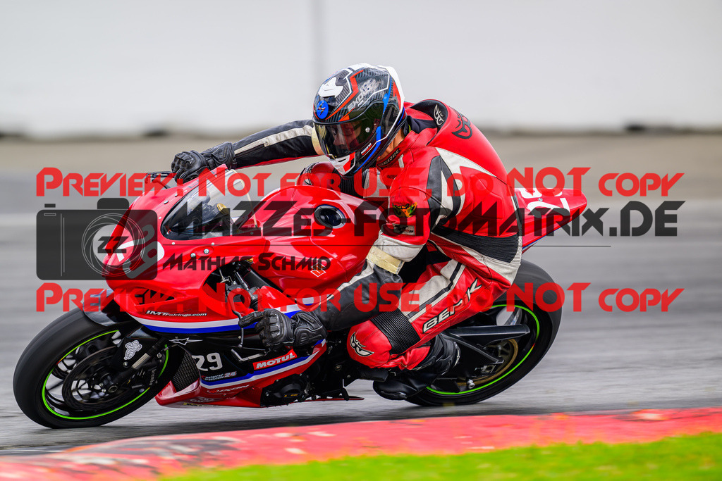 MaZZes_FotoMatrix_240615_6007705_8381 | ROT