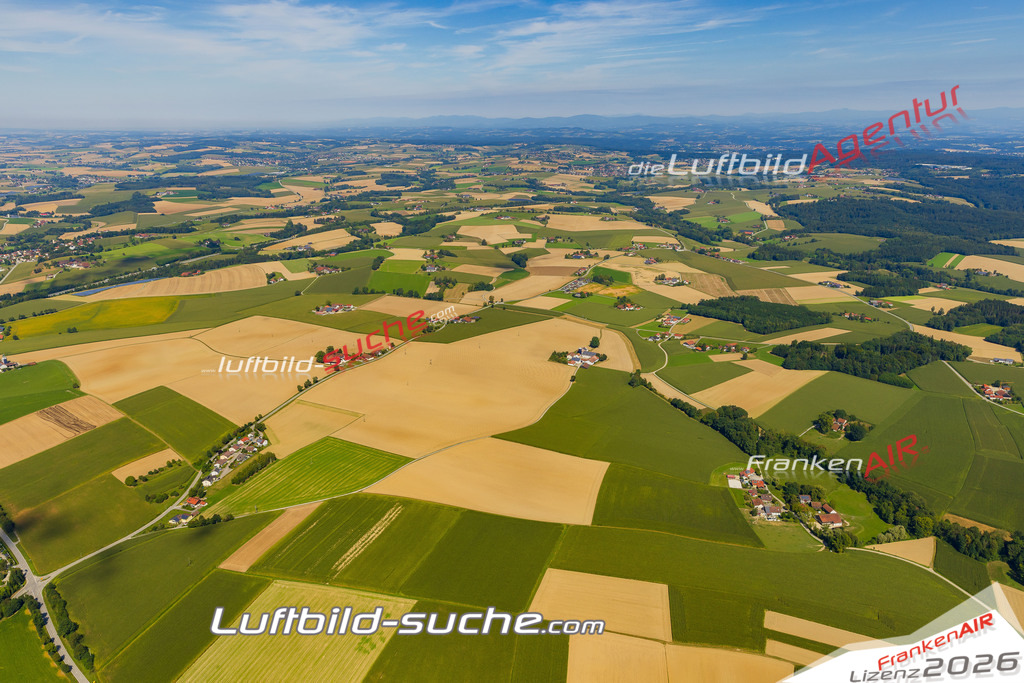 Luftaufnahme  Döfreuth  Neuhaus am Inn Das Luftbild wurde 2025 vom UL-Flugzeug heraus erstellt ( keine Drohne ) - Hochauflösende Luftaufnahme -Nicht vergleichbar mit Google Maps oder Satelittenbilder- Die Geschenkidee !Mit Lizenz und Bildrechte bestellbar