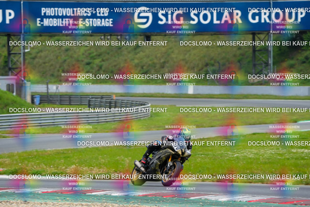 2026_05_08_PBK_24138_LRX | Sportfotografie; SlowMotion; Video; Rennstrecke; Hafeneger; Speer; Racing; RSE; BMW; CBO; Trackday; Motorsportarena; Hockenheimring; Brno; Most; Barcelona; Valencia