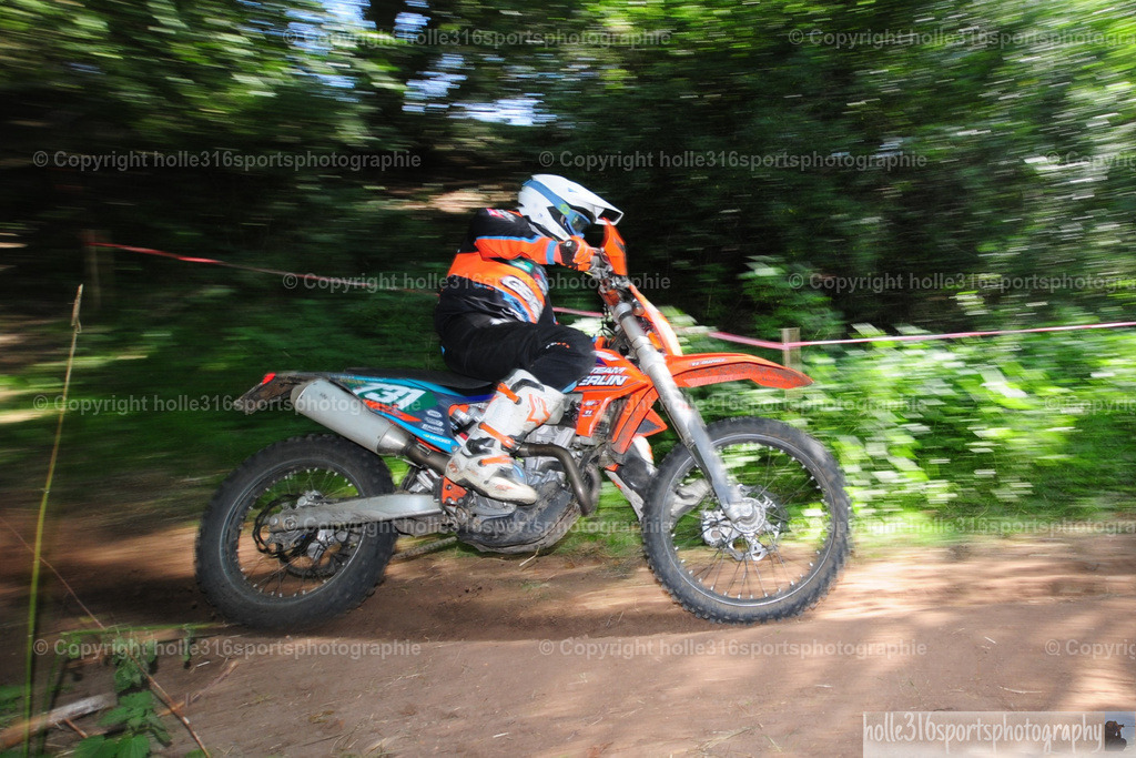 DSC_5553 | Sportfotografie , Motorsport, Motoross, Reitsport, Mointainbike, Enduro,
Landschaft , Outdoor, Eventfotografie, Landschaft, Bilder online bestellen - Realisiert mit Pictrs.com