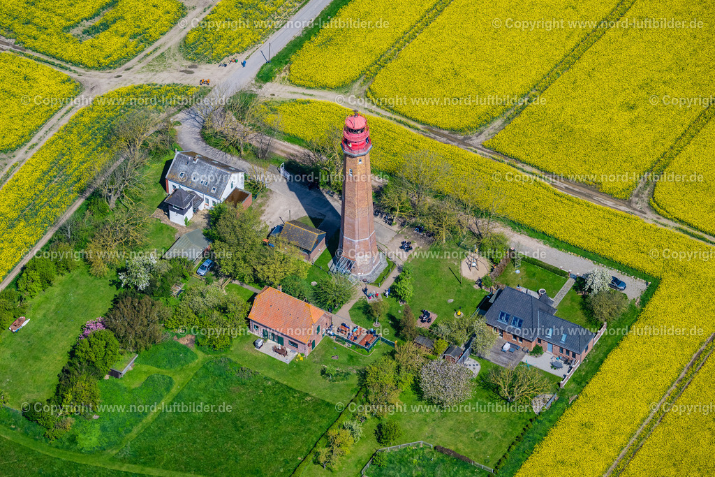 Fehmarn_Flügge_Leuchtturm_ELS_0262010524 | FEHMARN 01.05.2024 Der Flügger Leuchtturm liegt im Südwesten der Insel Fehmarn. Er ist zur Besichtigung freigegeben und seit 1916 in Betrieb. // The Lighthouse of Fluegge is located in the southwest of the island of Fehmarn. It is open to visitors and in use since 1916. Foto: Martin Elsen
