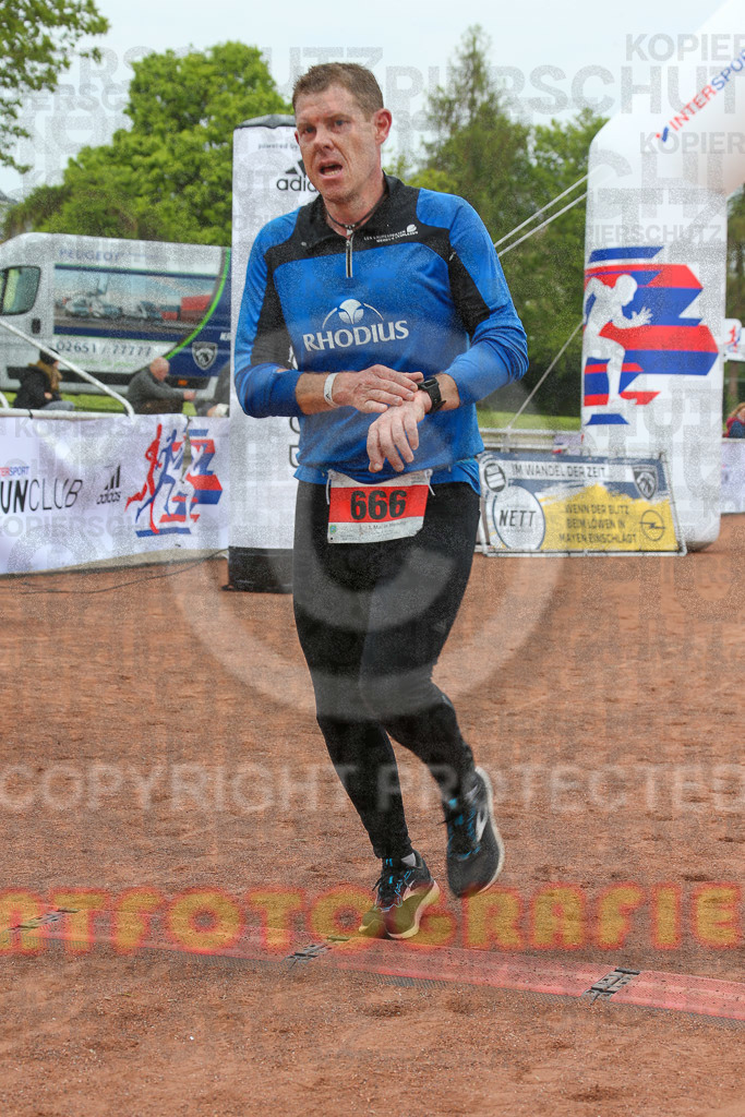 220501_1141_EX1_0851 | Sportfotografie im Rhein-Sieg Kreis, Köln, Bonn, NRW, Rheinland Pfalz, Hessen, etc. Unser Tätigkeitsfeld umfasst den Laufsport vom Volkslauf über den Marathon, Duathlon, Triathon bis zum Ultralauf wie Kölnpfad Ultra oder Schindertrail.