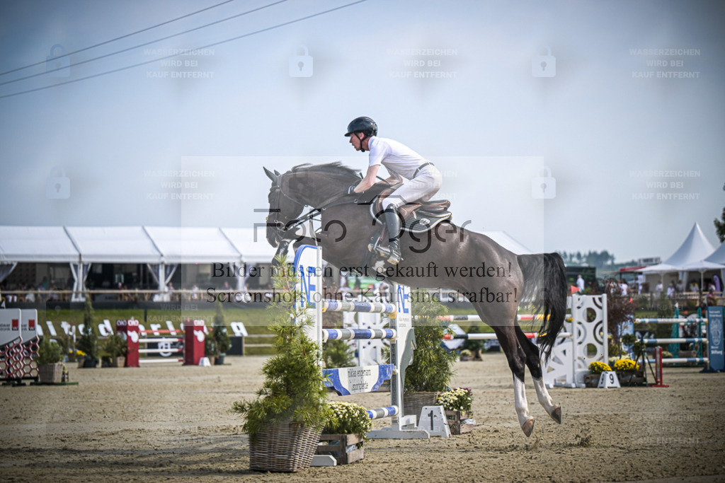 DOS_0051 | Entdecke hochwertige Reitturnierfotos von Foto Oger. Professionell, emotional und authentisch – jetzt Lieblingsmomente im Shop bestellen. - Realisiert mit Pictrs.com