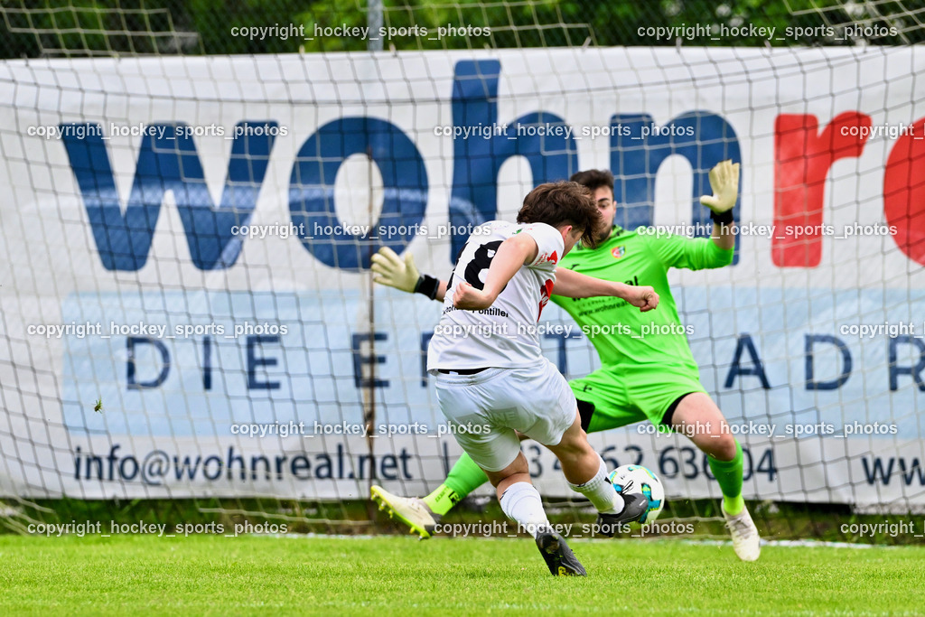 FC ASKÖ Gmünd vs. Rapid Lienz  | #18 Oliver Gomig Rapid Lienz, #22 Alexander Andreas Stranner ASKÖ Gmünd, Tor Rapid Lienz, FC ASKÖ Gmünd vs. Rapid Lienz , FC ASKÖ Gmünd vs. Rapid Lienz  am 02.06.2024 in Gmünd (Sportplatz Gmünd), Austria, (Photo by Bernd Stefan)