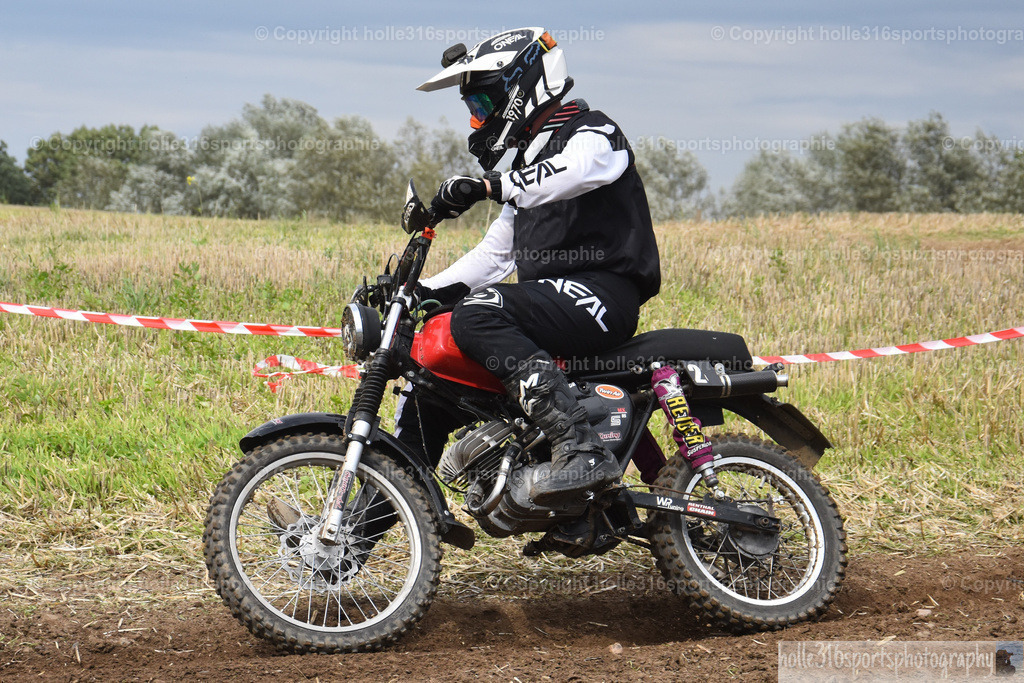 DSC_0065_01 (2) | Sportfotografie , Motorsport, Motoross, Reitsport, Mointainbike, Enduro,
Landschaft , Outdoor, Eventfotografie, Landschaft, Bilder online bestellen - Realisiert mit Pictrs.com