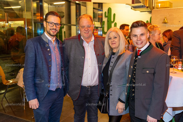 Feldkirchner Bezirksbauernball 2024 | Bildershop von pixelworld.at - Realisiert mit Pictrs.com