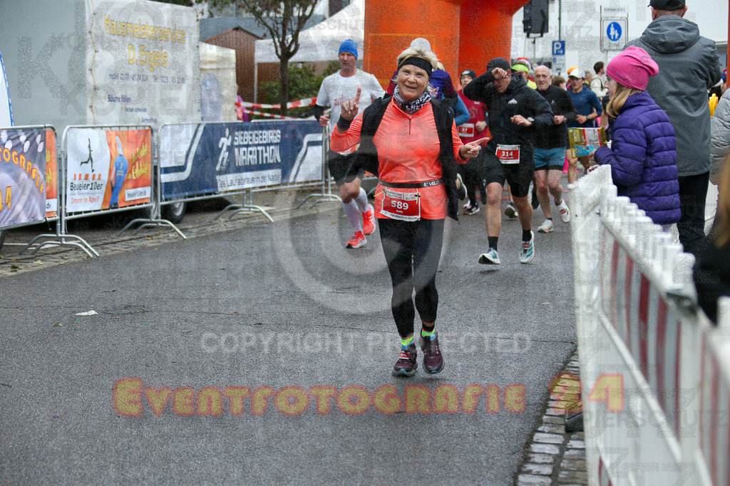 251130_1142_EX1_8323 | Sportfotografie im Rhein-Sieg Kreis, Köln, Bonn, NRW, Rheinland Pfalz, Hessen, etc. Unser Tätigkeitsfeld umfasst den Laufsport vom Volkslauf über den Marathon, Duathlon, Triathon bis zum Ultralauf wie Kölnpfad Ultra oder Schindertrail.