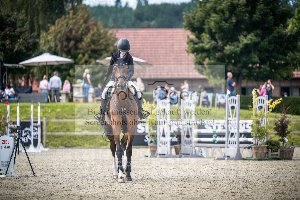 DOS_9996 | Entdecke hochwertige Reitturnierfotos von Foto Oger. Professionell, emotional und authentisch – jetzt Lieblingsmomente im Shop bestellen.Deutschlandweite Turnierfotografie. - Realisiert mit Pictrs.com