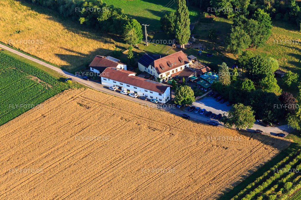 Gaststätte Mühlengrund | Luftbild: Gaststätte Mühlengrund im Ortsteil Heuchelheim in Heuchelheim-Klingen im Bundesland Rheinland-Pfalz in Deutschland. Foto: IMG_149447.jpg vom 18.07.2025 durch ©2025 Werner Riehm fly-foto.de/copyright - Realisiert mit Pictrs.com