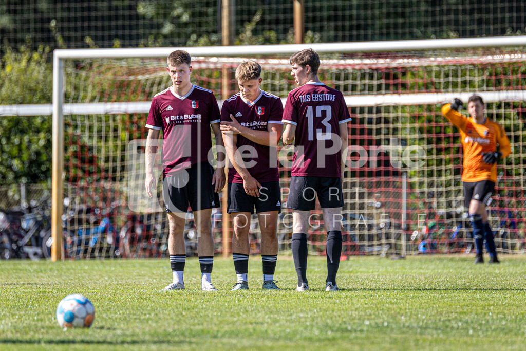 Ebstorf - Hilmer_ Hauke mit Julian Alms und Marten Harleß in der Mauer vs Römstedt II 170825 dlP | immodelaporte-sportfotos - Realisiert mit Pictrs.com