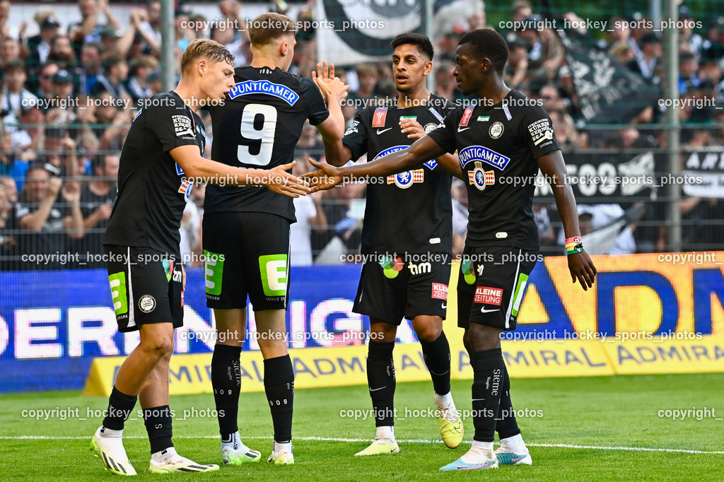 SAK vs. SK Sturm 22.7.2023 | #9 Szymon Wlodarczyk, #8 Alexander Prass, Jubel SK Sturm Mannschaft, #44 Amadou Dante, #11 Manprit Sarkaria