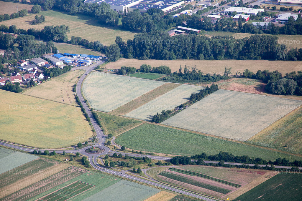 Luftbild: Ortsansicht in Landau in der Pfalz im Bundesland Rheinland-Pfalz in Deutschland. Foto: IMG_080913.jpg vom 14.06.2015 durch Werner Riehm/FLY-FOTO.de