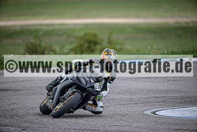 pube6356 | Professionelle Fotos von Sportveranstaltungen, aber auch Hochzeiten und anderen Events. - Realisiert mit Pictrs.com