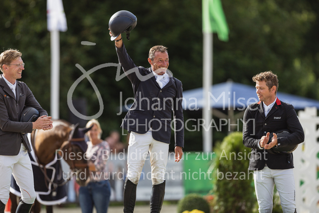 230730_BHO_GrosserPreis-619 | Deine schönsten Turniermomente als professionelle Fotos! Entdecke hochwertige Pferdesport-Fotografie im Online-Shop. Jetzt Fotos finden & bestellen!