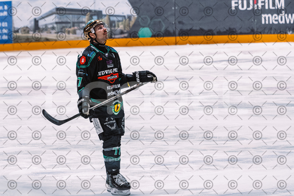 Alligators_vs_Memmingen_05_12_2025-078 | Höchstadt Alligators Fotogalerie: Eishockey-Action aus Franken. Professionelle Spielfotos, Portraits & Stadionbilder zum Download. Jetzt entdecken! - Realized with Pictrs.com