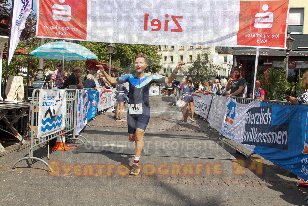 250824_1504_EV4_2627 | Sportfotografie im Rhein-Sieg Kreis, Köln, Bonn, NRW, Rheinland Pfalz, Hessen, etc. Unser Tätigkeitsfeld umfasst den Laufsport vom Volkslauf über den Marathon, Duathlon, Triathon bis zum Ultralauf wie Kölnpfad Ultra oder Schindertrail.