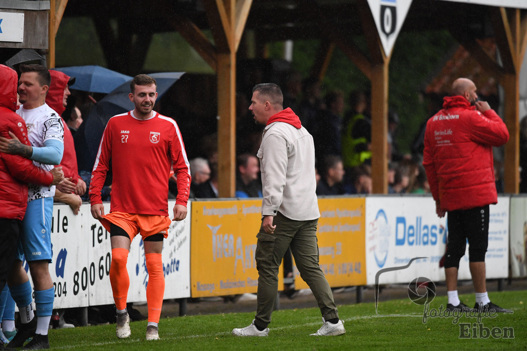 BV Bockhorn-SG FriPe | Relegation zur Kreisliga; BV Bockhorn (weiß)-SG FriPe (rot) am 05.06.2025 in Oldenburg/Ofenerdiek (Lagerstraße), Photo: Philip Eiben 2025 - Realisiert mit Pictrs.com
