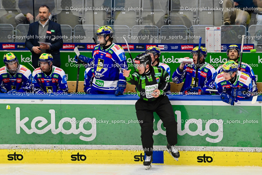 EC IDM WÄRMEPUMPEN VSV vs. Steinbach Black Wings Linz | Spielerbank EC VSV, Pierre Allard Headcoach EC VSV, EC IDM WÄRMEPUMPEN VSV vs. Steinbach Black Wings Linz, EC IDM WÄRMEPUMPEN VSV vs. Steinbach Black Wings Linz am 04.03.2026 in Villach (Stadthalle Villach), Austria, (Photo by Bernd Stefan)