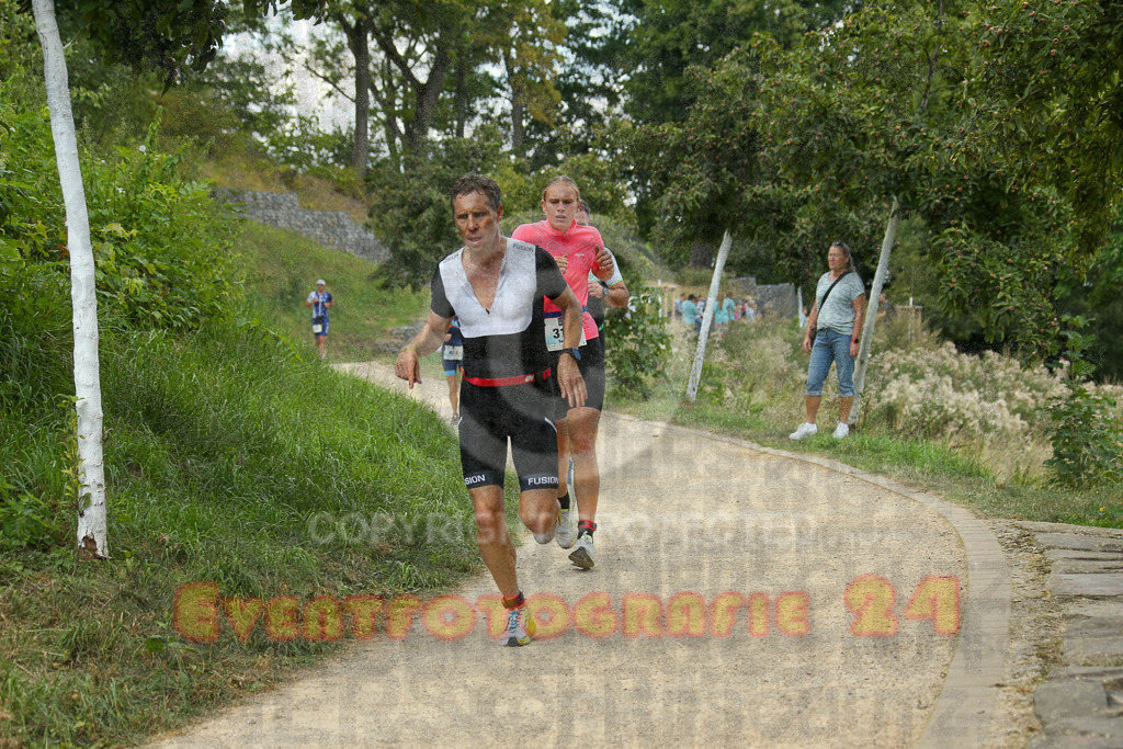 250824_1348_EX1_3735 | Sportfotografie im Rhein-Sieg Kreis, Köln, Bonn, NRW, Rheinland Pfalz, Hessen, etc. Unser Tätigkeitsfeld umfasst den Laufsport vom Volkslauf über den Marathon, Duathlon, Triathon bis zum Ultralauf wie Kölnpfad Ultra oder Schindertrail.