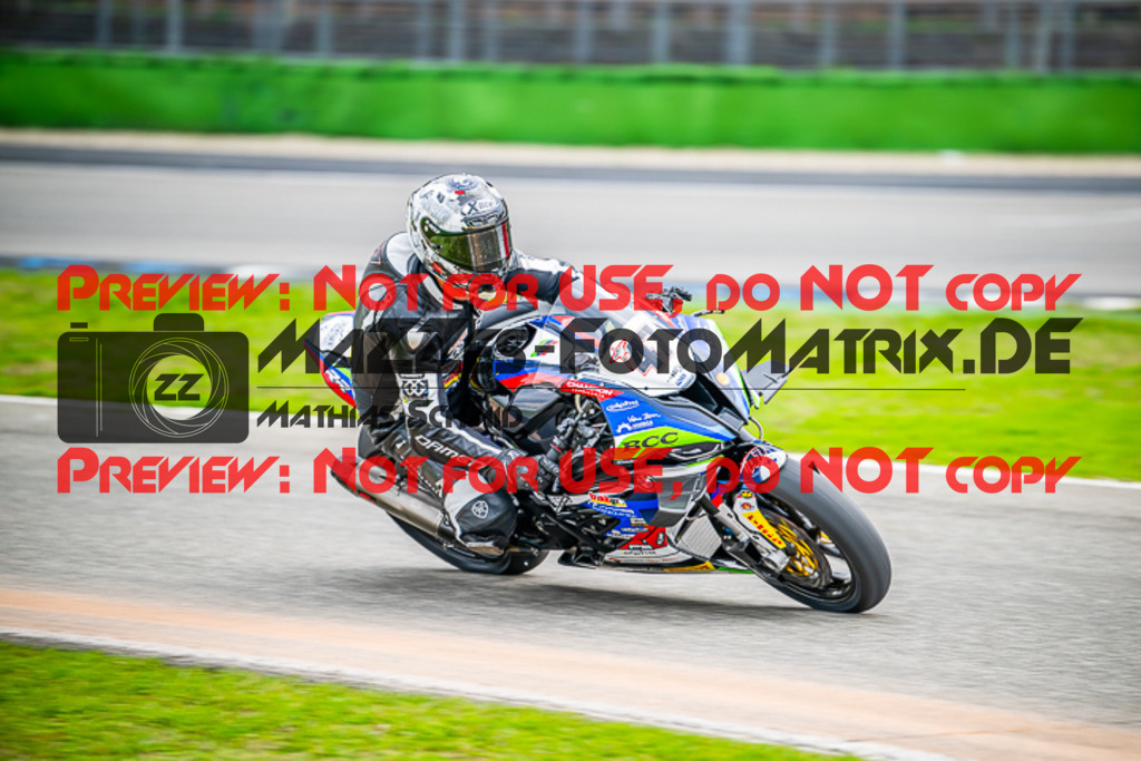 MaZZes_FotoMatrix_220925_9143 | PRO SUPERSTOCK
