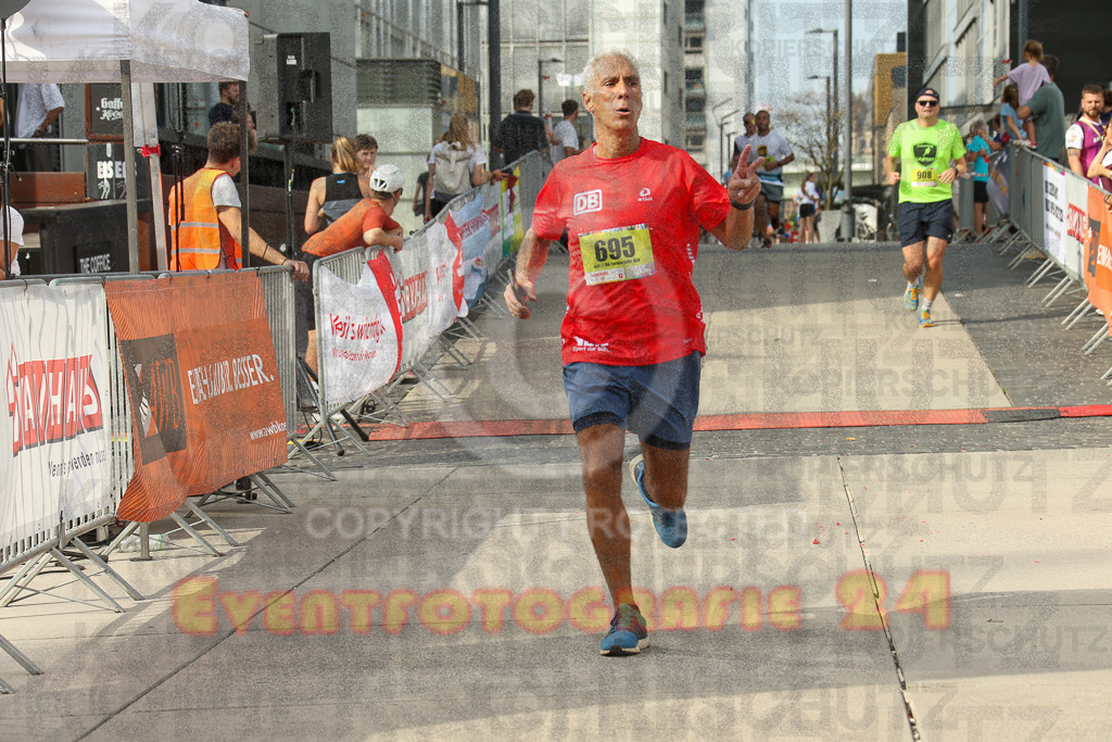 250920_1525_EX1_9388 | Sportfotografie im Rhein-Sieg Kreis, Köln, Bonn, NRW, Rheinland Pfalz, Hessen, etc. Unser Tätigkeitsfeld umfasst den Laufsport vom Volkslauf über den Marathon, Duathlon, Triathon bis zum Ultralauf wie Kölnpfad Ultra oder Schindertrail.
