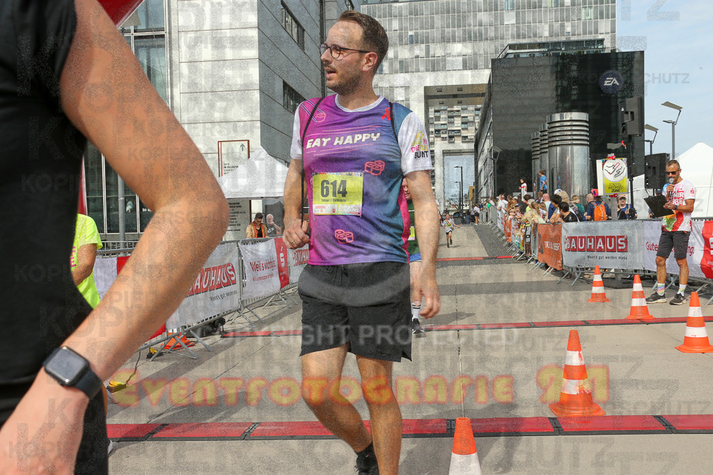 250920_1330_EX1_5103 | Sportfotografie im Rhein-Sieg Kreis, Köln, Bonn, NRW, Rheinland Pfalz, Hessen, etc. Unser Tätigkeitsfeld umfasst den Laufsport vom Volkslauf über den Marathon, Duathlon, Triathon bis zum Ultralauf wie Kölnpfad Ultra oder Schindertrail.