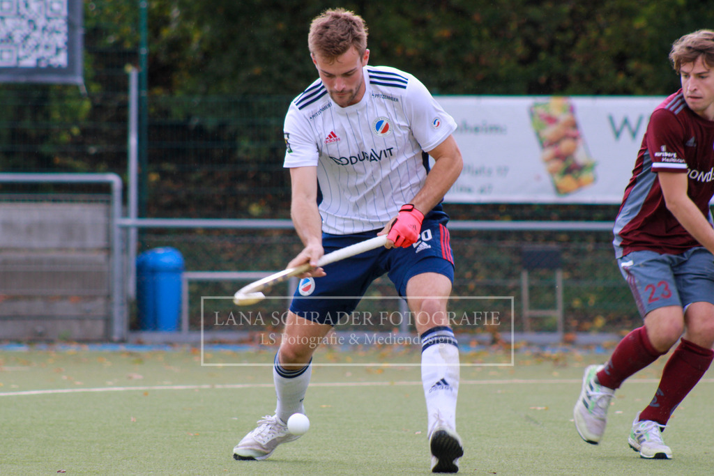 Justus Weigand , Mannheimer HC - Münchner Sportclub , Saison 2022/2023 | lanaschraderfotografie - Realisiert mit Pictrs.com