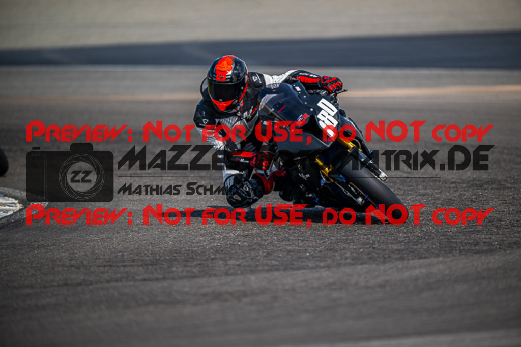 MaZZes_FotoMatrix_230410_8310 | ROT