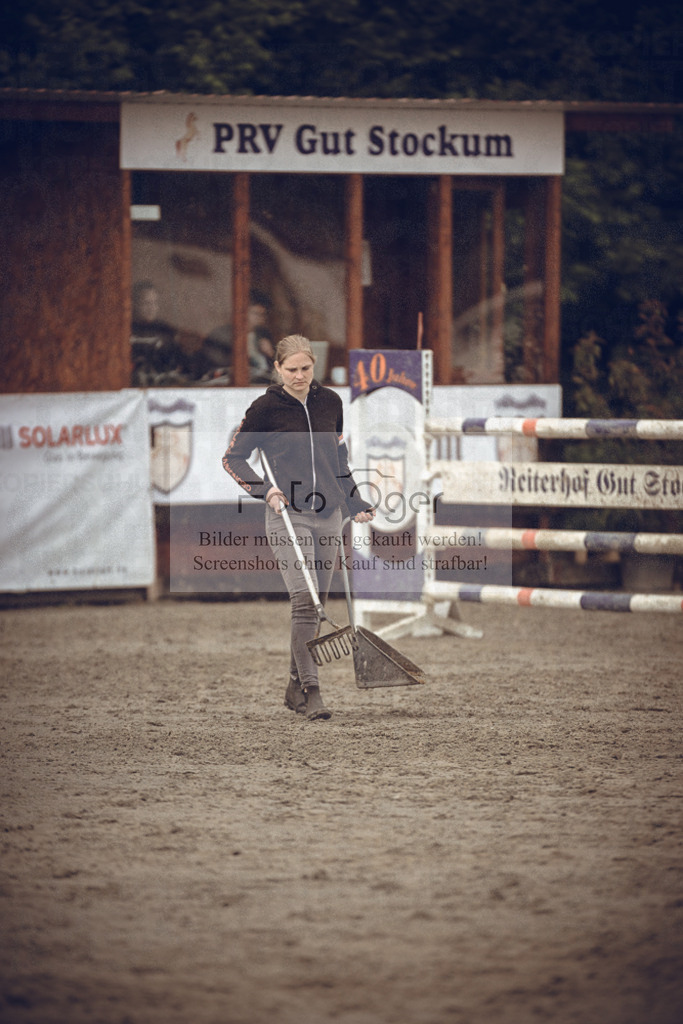 20240530-DOS_5214 | Entdecke hochwertige Reitturnierfotos von Foto Oger. Professionell, emotional und authentisch – jetzt Lieblingsmomente im Shop bestellen.Deutschlandweite Turnierfotografie. - Realisiert mit Pictrs.com