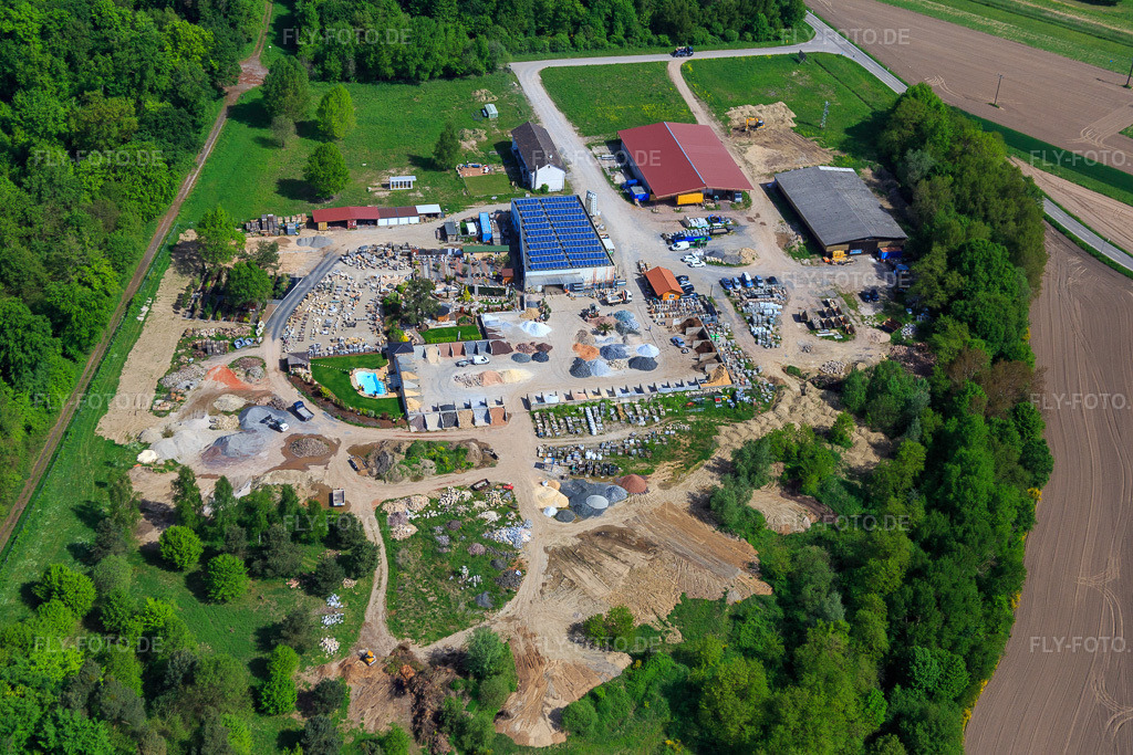 Luftbild: Palatinum Landschafts u. Gartendesign in Hagenbach im Bundesland Rheinland-Pfalz in Deutschland. Foto: IMG_078391.jpg vom 08.05.2015 durch Werner Riehm/FLY-FOTO.dePalatinum