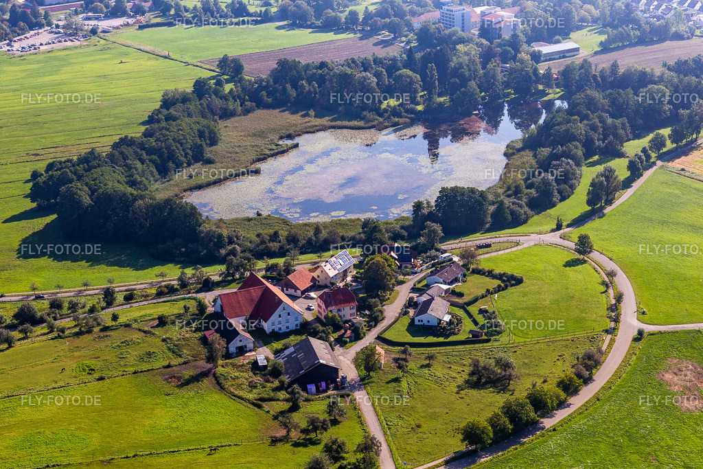 Zellersee | Luftbild: Zellersee im Ortsteil Zellerhof in Bad Schussenried im Bundesland Baden-Württemberg in Deutschland. Foto: IMG_129055.jpg vom 04.09.2021 durch ©2025 Werner Riehm fly-foto.de/copyright - Realisiert mit Pictrs.com