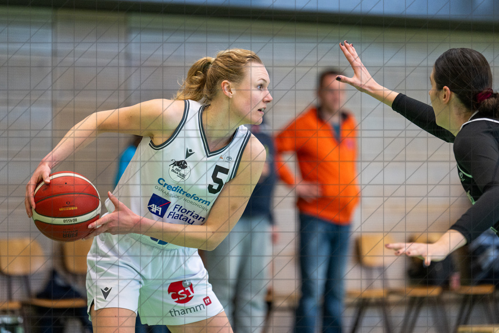 2. DBBL Nord 25/26 | Spieltag 25 | BBC Osnabrück vs. Bender Baskets Grünberg | 04.04.26: 2. DBBL Nord 25/26 | Spieltag 25 | BBC Osnabrück vs. Bender Baskets Grünberg / Osnabrück / Deutschland  //   CREDIT:www.bullenfotos.de, Martin König, Hörner Weg 40, D-49078 Osnabrück, +4917663732967 // Nutzung und Weitergabe nur zu den vereinbarten Zwecken. Presseanfragen an Ersteller. Alle Rechte beim Ersteller. Honorierung nach MFM. - Realisiert mit Pictrs.com