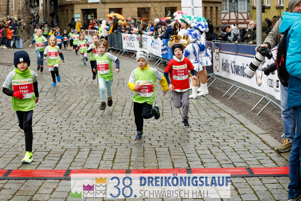 400m AOK Junior Cup | 3 Koenigslauf 2024 400m AOK Junior Cup - Realisiert mit Pictrs.com