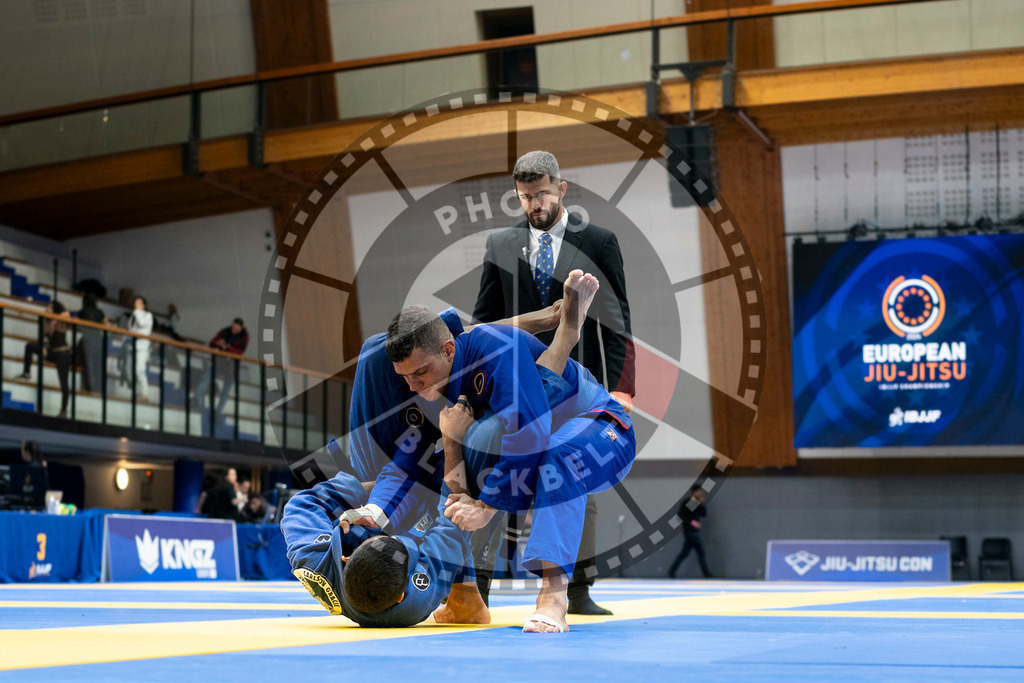 20240122PBB6729 | Fighters compete during the second day of the IBJJF European Championship in Paris, France, on January 22, 2024.