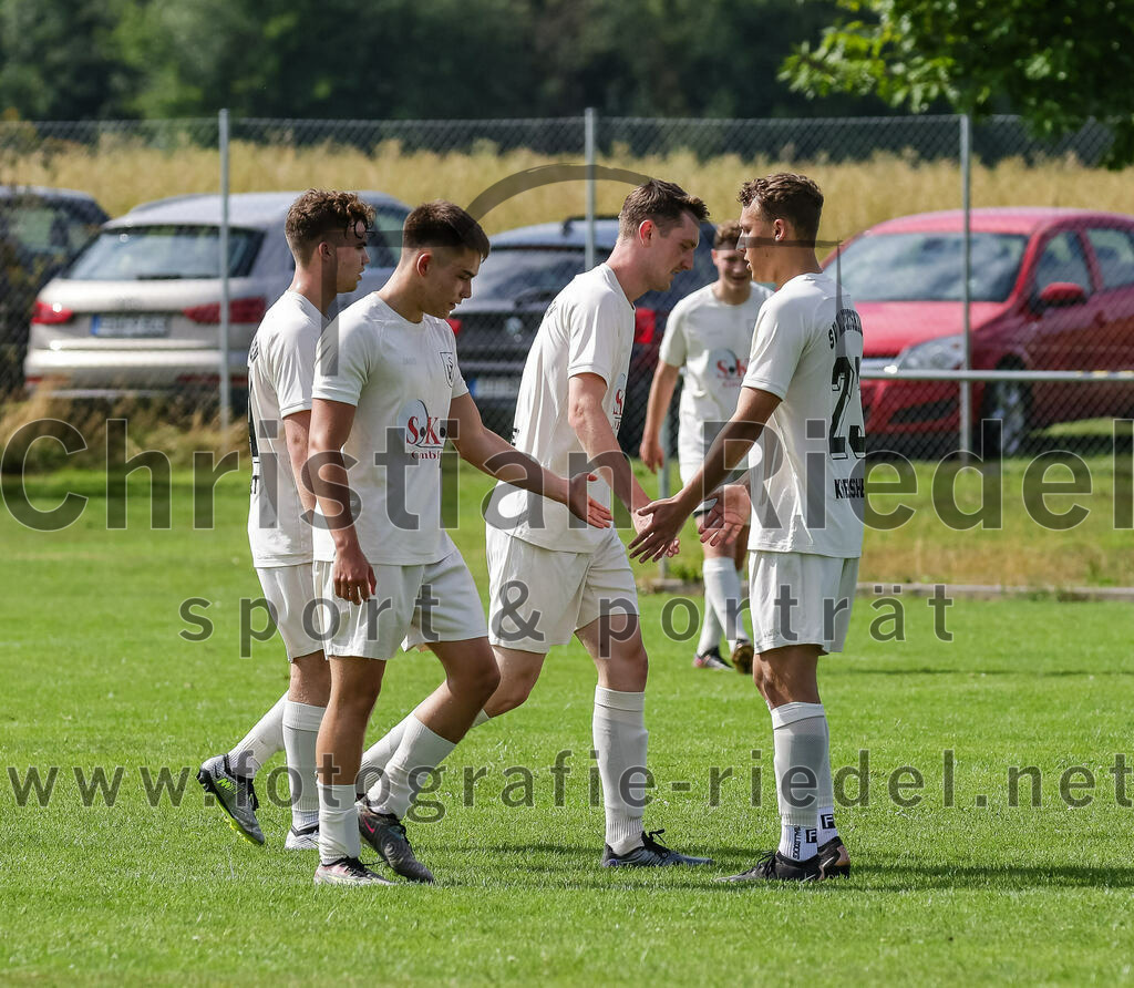 2023-07-02_073_SV_Walpertskirchen_gegen_FC_Herzogstadt | Walpertskirchen, Deutschland, 02.07.2023:
Fußball, Kreisliga 2023 / 2024, Testspiel, SV Walpertskirchen gegen FC Herzogstadt, Endergebnis: 

Jubel nach dem 2:0
Benedikt Kreischer (SV Walpertskirchen, #23)

Foto: Christian Riedel / fotografie-riedel.net