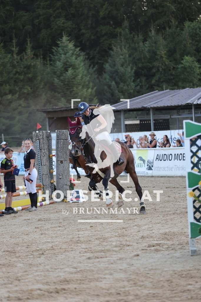 0P6A7000 | Willkommen bei Brunnmayr - Design & Fotografie – Ihrem Spezialisten für Reitturniere und Pferdeveranstaltungen in Oberösterreich, Salzburg und Bayern! Seit über 17 Jahren sind wir leidenschaftlich dabei.
