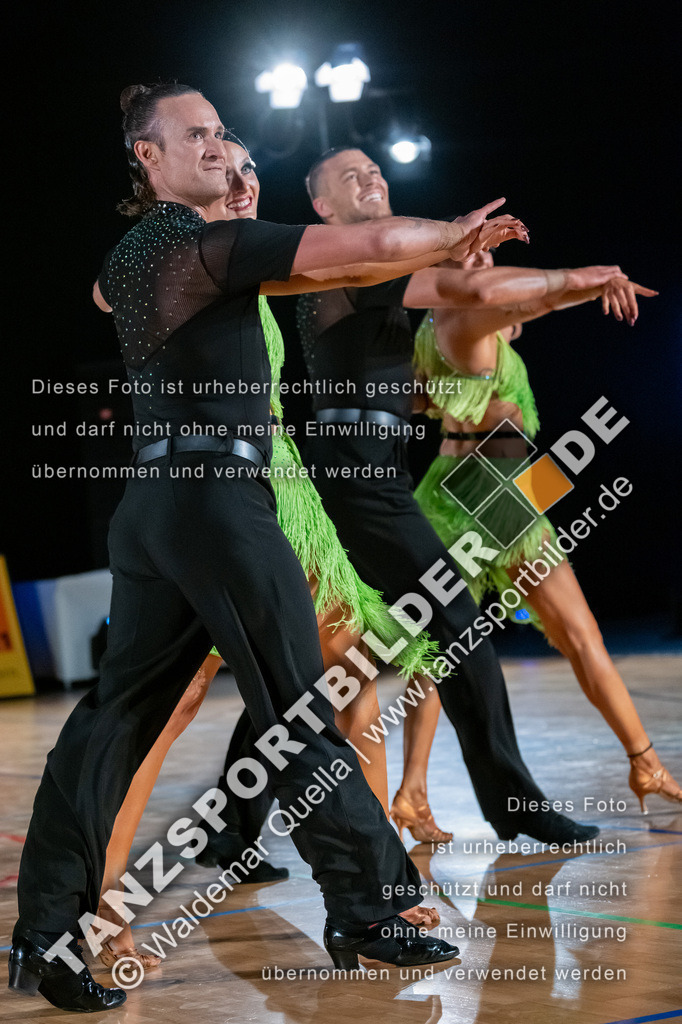 20250504-10565 | Hier finden Sie Tanz Bilder vom Latein und Standard Formationen tanzen. Sportbilder vom Tanzsport. Schöne Fotos und von Weltmeisterschaft, Europameisterschaft, Bundesliga, Regionalliga, Oberliga und Landesliga sowie von GOC Stuttgart, DanceComp, WM Bremen