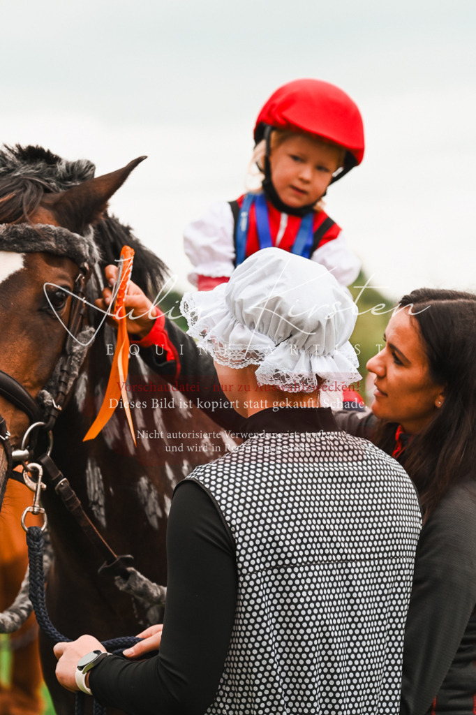 DSC_7689 | Pferde- und Turnierfotografie in Westsachsen. Pferdeportraits, Auftragszeichnungen und intuitive Kunst.