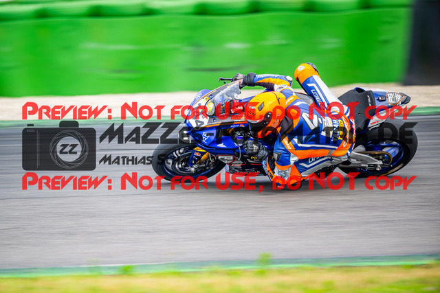 MaZZes_FotoMatrix_240702_6007705_3920 | WEISS