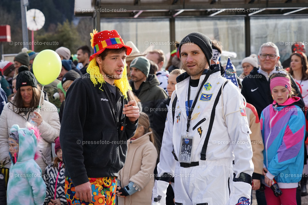 news-2023-Feb11-Fasching-Weissenbach-DSC01982 | Info aus dem Bezirk Reutte/Ausserfern Tirol sowie eine umfangreiche Bilddatenbank über die gesamte Region: Lechtal, Talkessel Reutte, Tannheimertal, Zwischentoren. Lech, Plansee, Zugspitze, Grenztunnel, B179, Fernpassstraße, Verkehr, Lawinen, Tradition, - Realisiert mit Pictrs.com