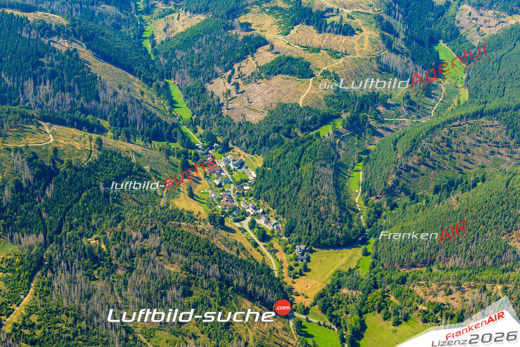 Luftbild Vs Google Maps  Pippelsdorf  Probstzella -Das Luftbild wurde 2025 vom UL-Flugzeug heraus erstellt ( keine Drohnenluftbilder ) - Hochauflösende Luftaufnahme -Nicht vergleichbar mit Google Maps oder Satelittenbilder- Die Geschenkidee !Mit Lizenz und Bildrechte bestellbar